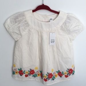 **New Adorable Floral Top**